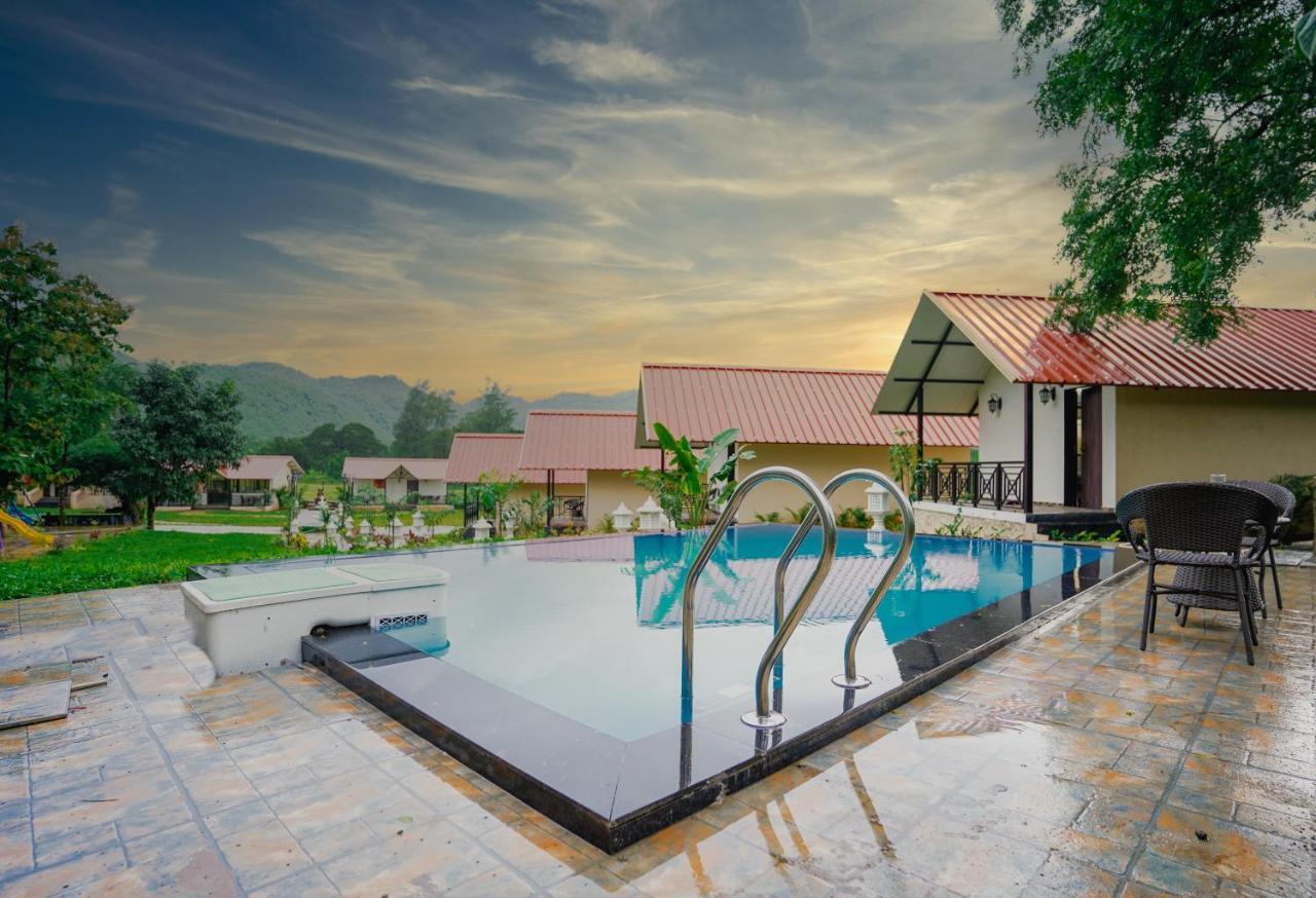 Ninad Homestays Karjat Luaran gambar