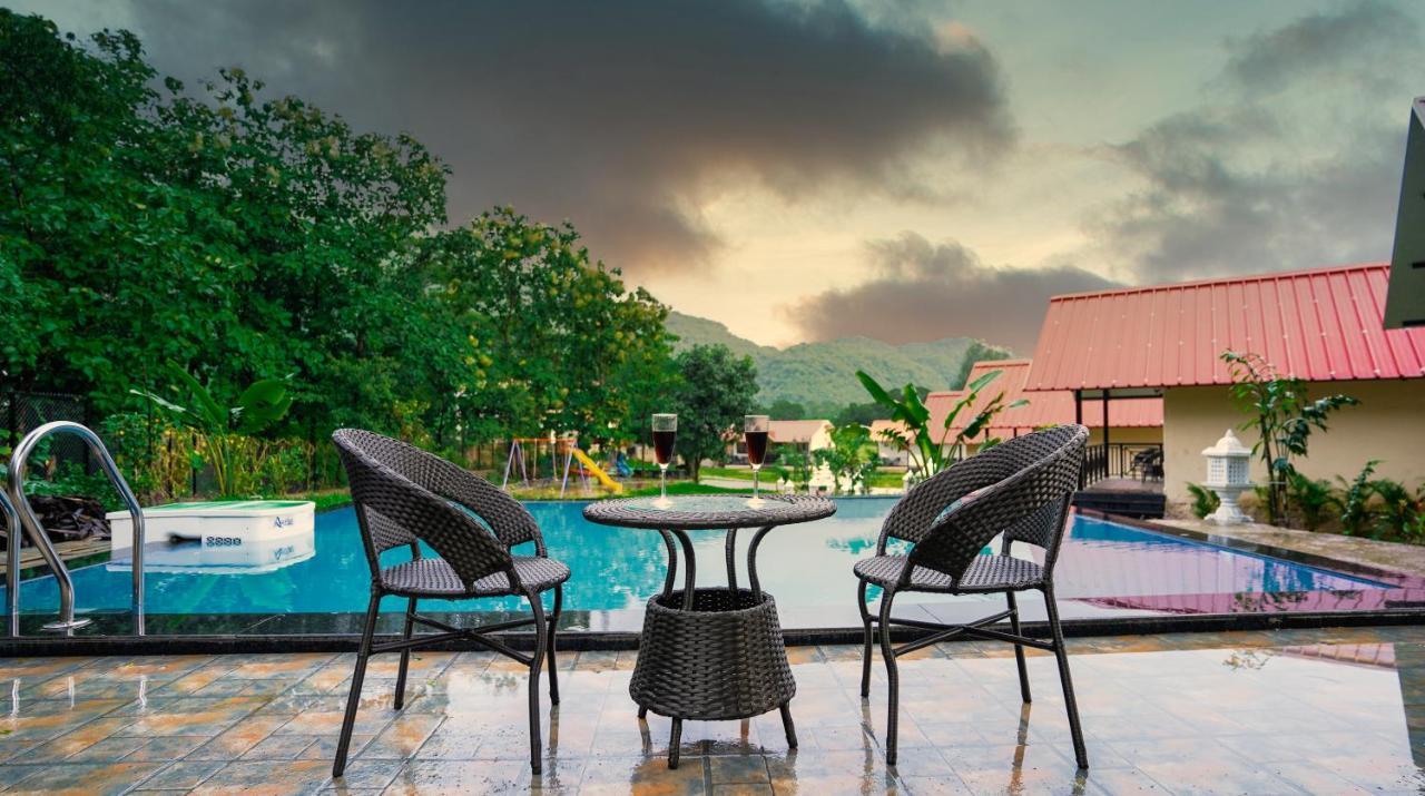 Ninad Homestays Karjat Luaran gambar