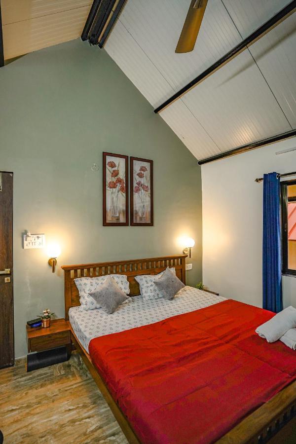 Ninad Homestays Karjat Luaran gambar