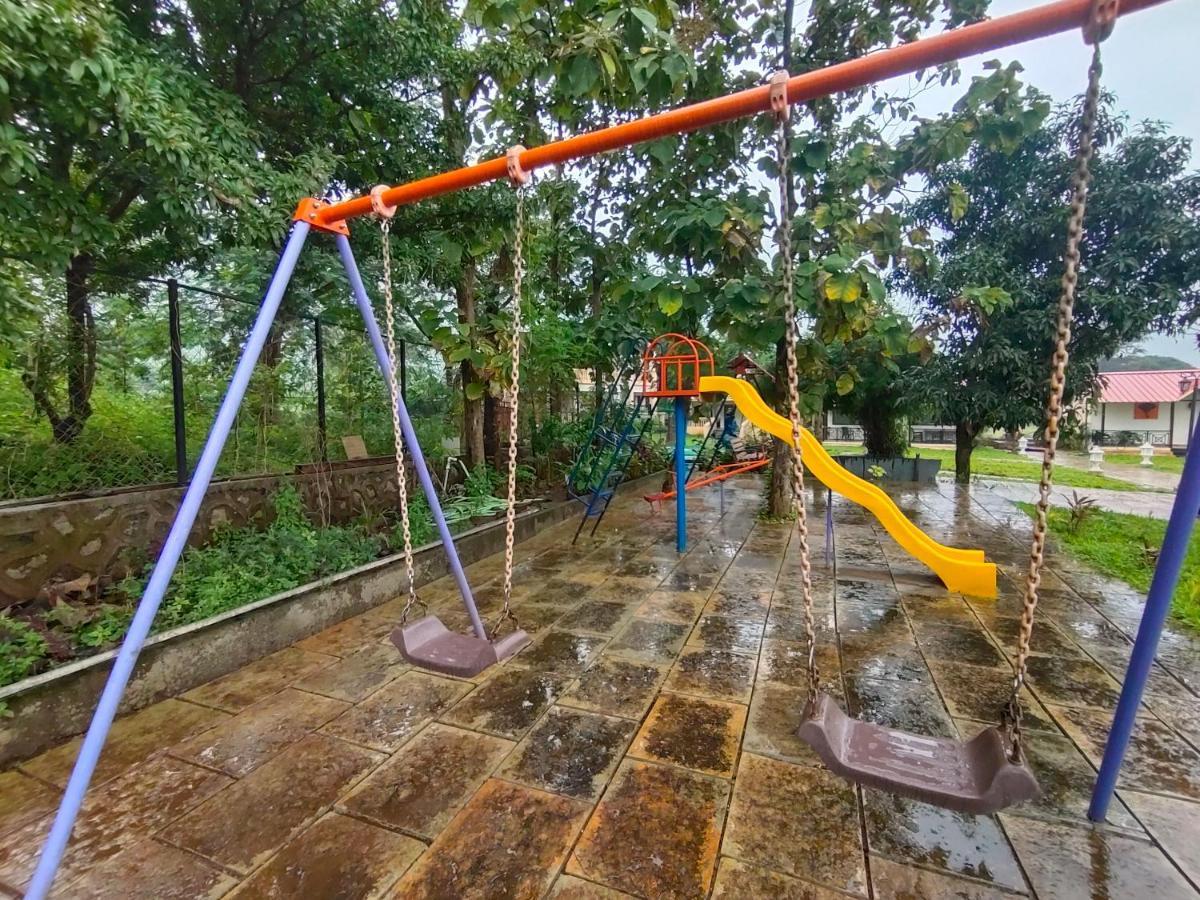 Ninad Homestays Karjat Luaran gambar